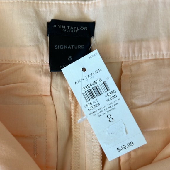 Ann Taylor Factory Embroidered Scallop Shorts - Picture 3 of 9